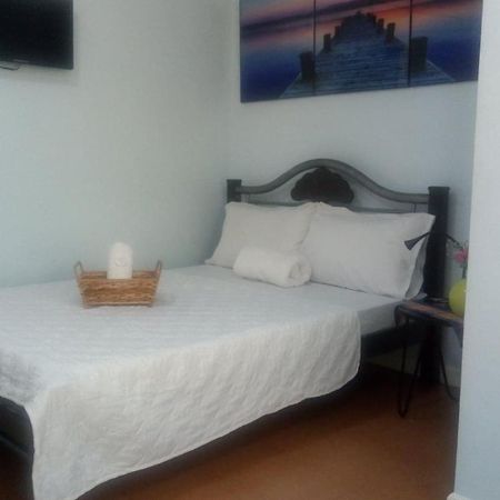 The Terrace Room Paranaque City Exterior foto